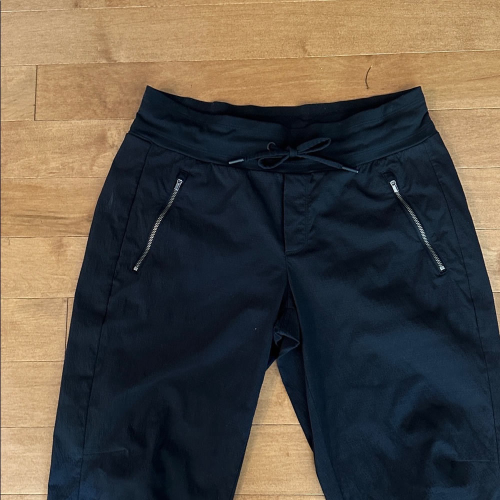 Athleta Black Jogger Pants | Zipper Pockets Athleisure Size 8 - Picture 3 of 6